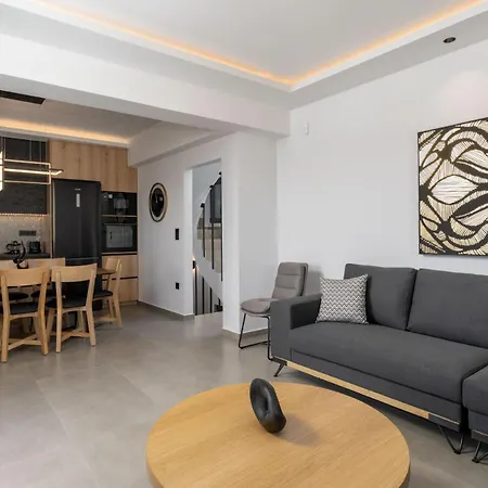 Etoile - With Private Pool And Sauna Pigí